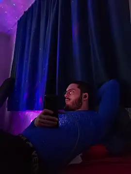 EyesNeverLies online show from February 21, 8:10 pm