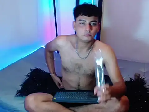 Valentin peach online show from September 13, 12:55 am