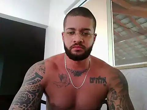 Snapshot of Mitt1993b chatting on September 19, 5:02 pm Mitt1993b online show from September 19, 5:02 pm