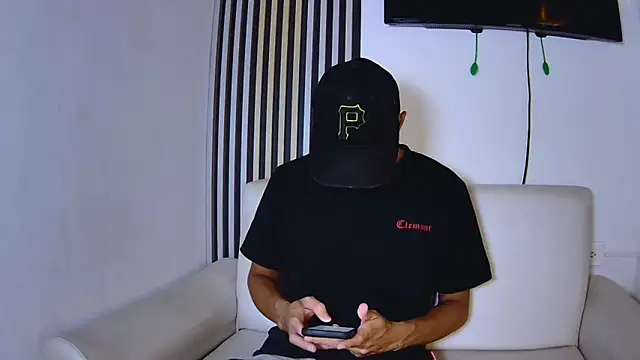 DustinandJordan online show from February 10, 10:25 pm