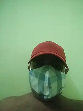 vardh033 online show from October 4, 7:08 pm