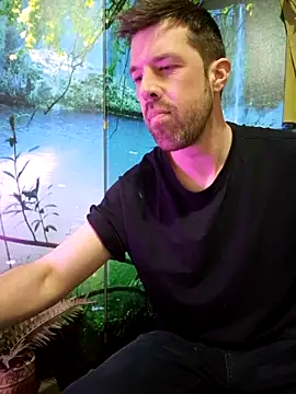 welcome-to-the-jungle online show from April 13, 8:09 pm