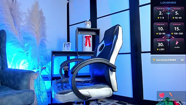 LiamDeep online show from March 2, 7:15 am