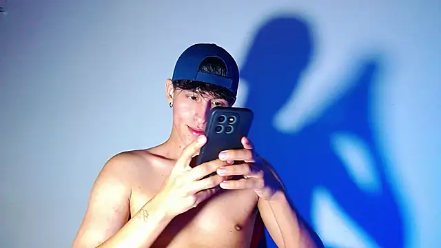 rowanbigboy23 online show from December 20, 11:56 pm