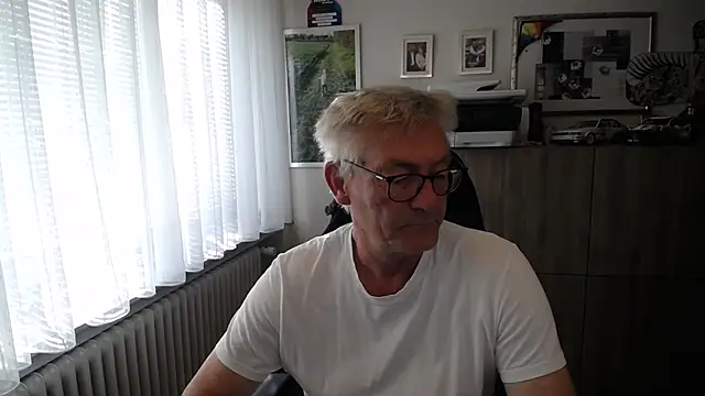 randyandy67 online show from July 28, 5:26 am