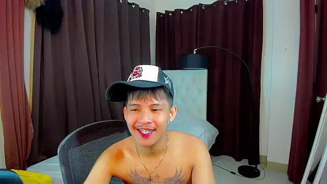 xxxhugecocktwinkxxx online show from October 21, 5:16 pm