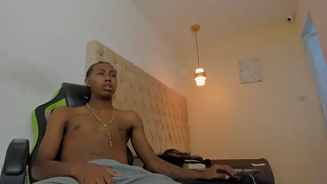 Jax Maliq online show from November 8, 4:37 am