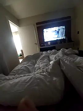 andrerj22 online show from November 17, 1:58 pm