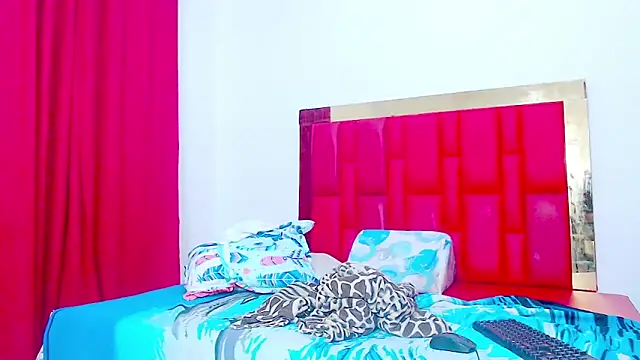 jamesrodriguez44 online show from November 11, 8:52 am