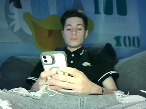 Snapshot of Newbrian20 chatting on October 20, 10:02 pm Newbrian20 online show from October 20, 10:02 pm