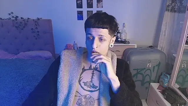 2cyboy  online show from September 13, 7:48 pm