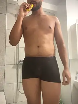 shiitposter male online show from November 29, 5:26 pm