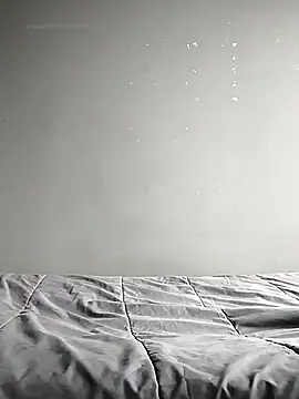 Snapshot of dumbBroke chatting on October 18, 1:16 pm dumbBroke online show from October 18, 1:16 pm