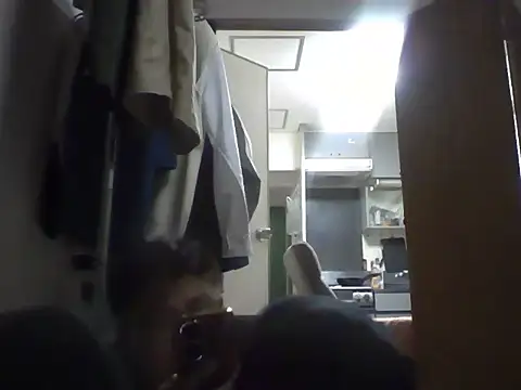 Snapshot of peach2313e chatting on October 15, 11:51 am peach2313e online show from October 15, 11:51 am