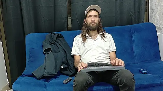 Snapshot of hairy_mannn chatting on September 23, 12:54 am hairy mannn online show from September 23, 12:54 am