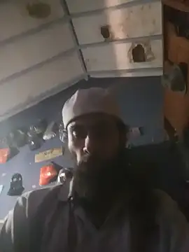 hairy mannn online show from July 29, 8:30 pm