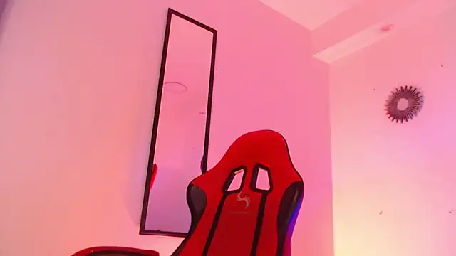 Anhonymus  online show from October 5, 4:05 am