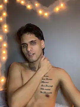 Snapshot of Marvinhenao91 chatting on October 7, 4:05 am Marvinhenao91 online show from October 7, 4:05 am