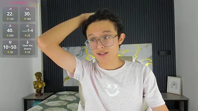 SantiagoRusso18 online show from November 22, 4:01 am