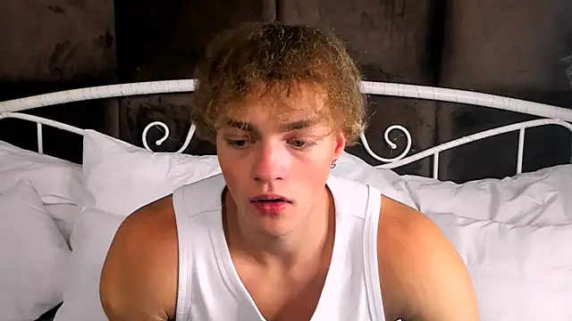 ChaseMuscular online show from October 15, 8:27 pm