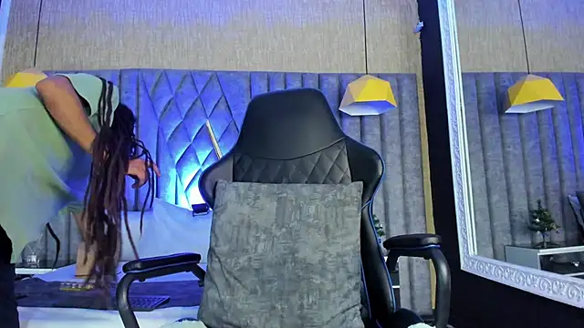 Boss Domiinator online show from December 14, 3:57 am