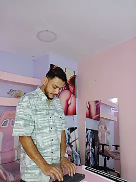 Boss Domiinator online show from May 28, 12:58 pm