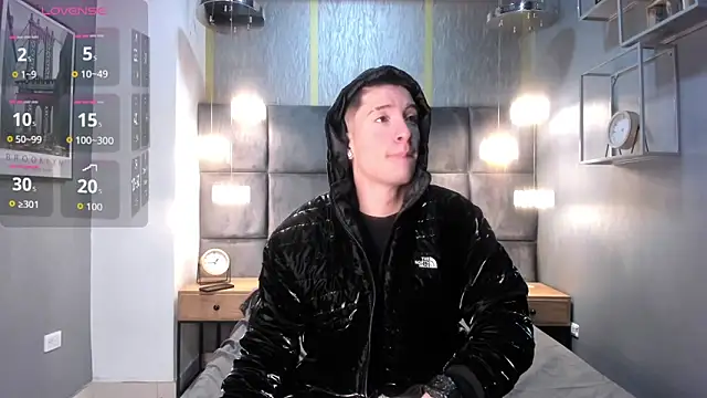 HunterHeat  online show from December 3, 12:00 pm