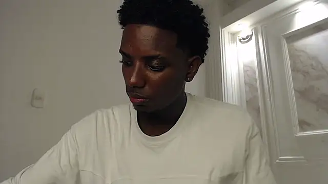 Snapshot of Amare_25 chatting on October 21, 7:06 pm Amare 25 online show from October 21, 7:06 pm