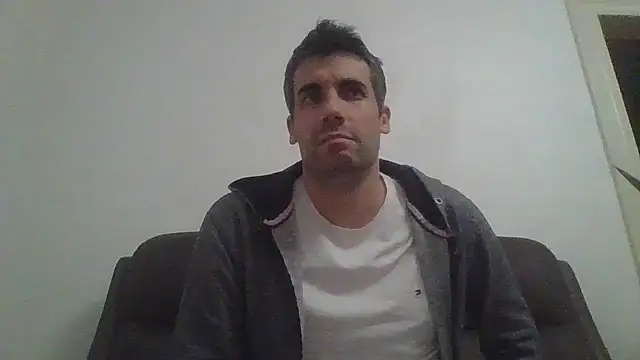 JulioIsHere4you online show from November 19, 11:26 pm