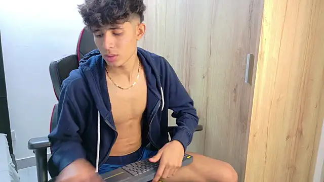 Noah-Garcia online show from October 14, 9:55 pm