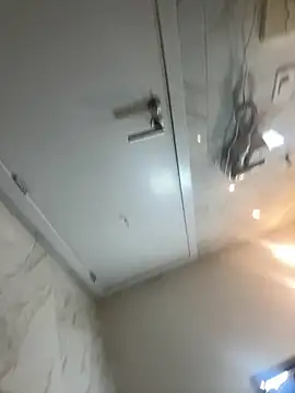 dgzzzkskks online show from September 14, 8:00 pm