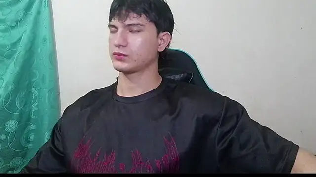 ErickWalton online show from April 28, 5:34 am