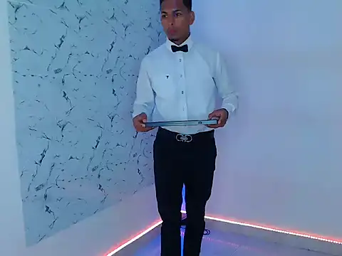 lorian vikel online show from September 9, 11:47 pm