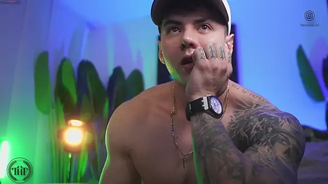 Thomas Falcon online show from December 6, 12:07 am