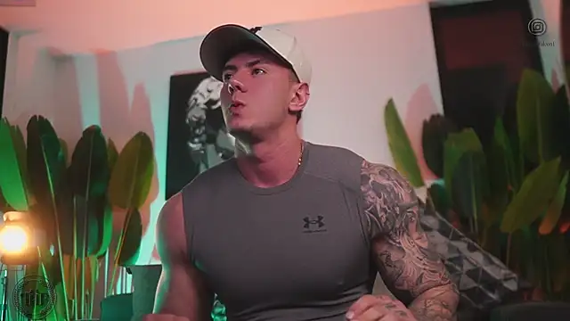 Thomas Falcon online show from November 15, 12:56 am