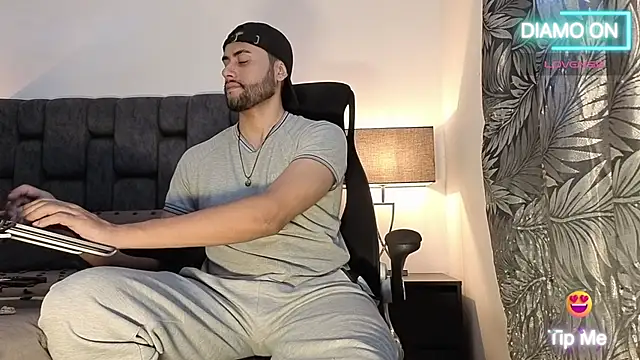 Thomas redcol online show from December 2, 6:55 pm