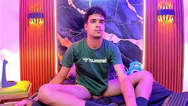 Lucky boys  X online show from February 14, 7:42 pm