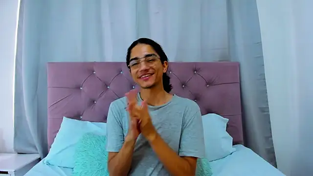 EthanBlackwoodd online show from January 5, 8:01 pm