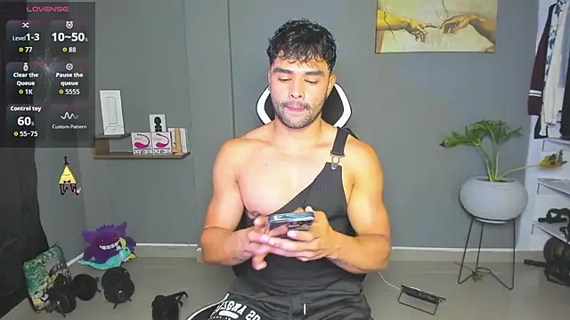 JordanRossie online show from April 6, 12:06 pm