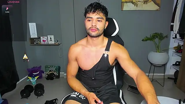 JordanRossie online show from April 8, 2:48 pm