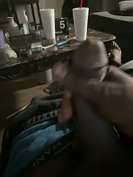 1HOEBOSS online show from March 7, 6:06 pm