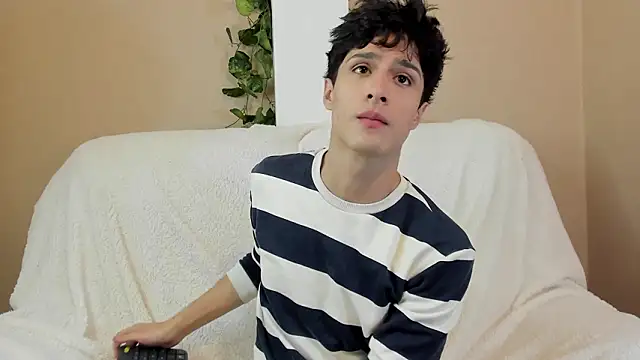 Xam Collen online show from March 12, 9:44 pm