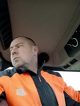 hugoboys4576 online show from November 25, 1:02 pm