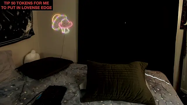 Snapshot of randyroderick chatting on October 20, 4:44 pm randyroderick online show from October 20, 4:44 pm
