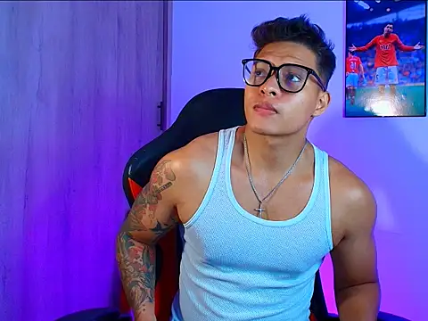 evan greey online show from October 8, 6:40 am