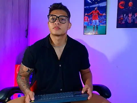 evan greey online show from October 3, 1:32 am