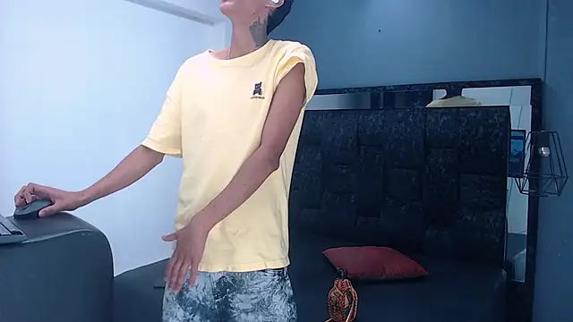 Daniel delux  online show from September 21, 11:10 am