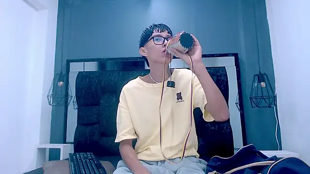 Daniel delux  online show from October 13, 12:33 pm