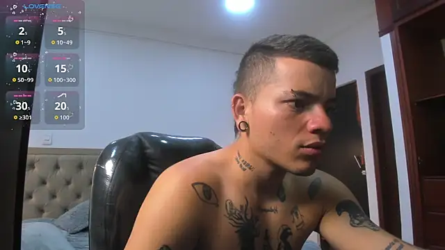 wildthor26 online show from October 18, 3:11 am