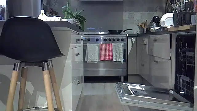 Roccobis online show from November 29, 5:59 pm